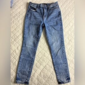 Judy Blue Light Wash Skinny Jeans